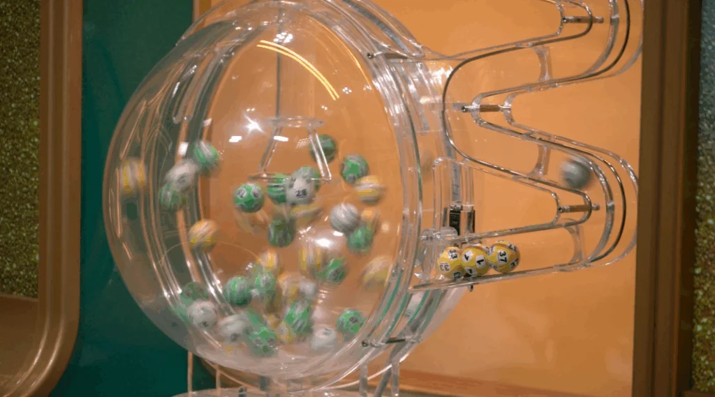 how to play Mega Ball game